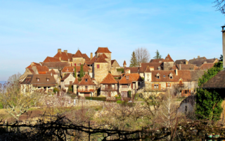 From Listing to Closing: Mastering the Art of Selling Property in France