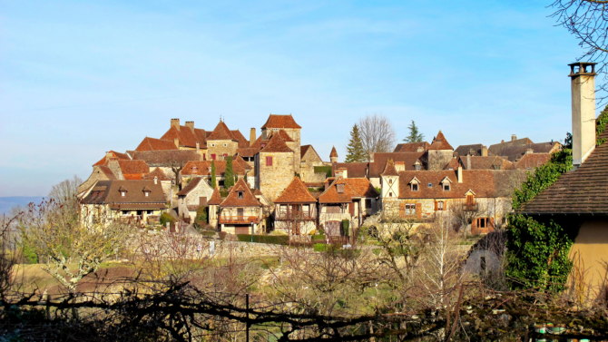 From Listing to Closing: Mastering the Art of Selling Property in France