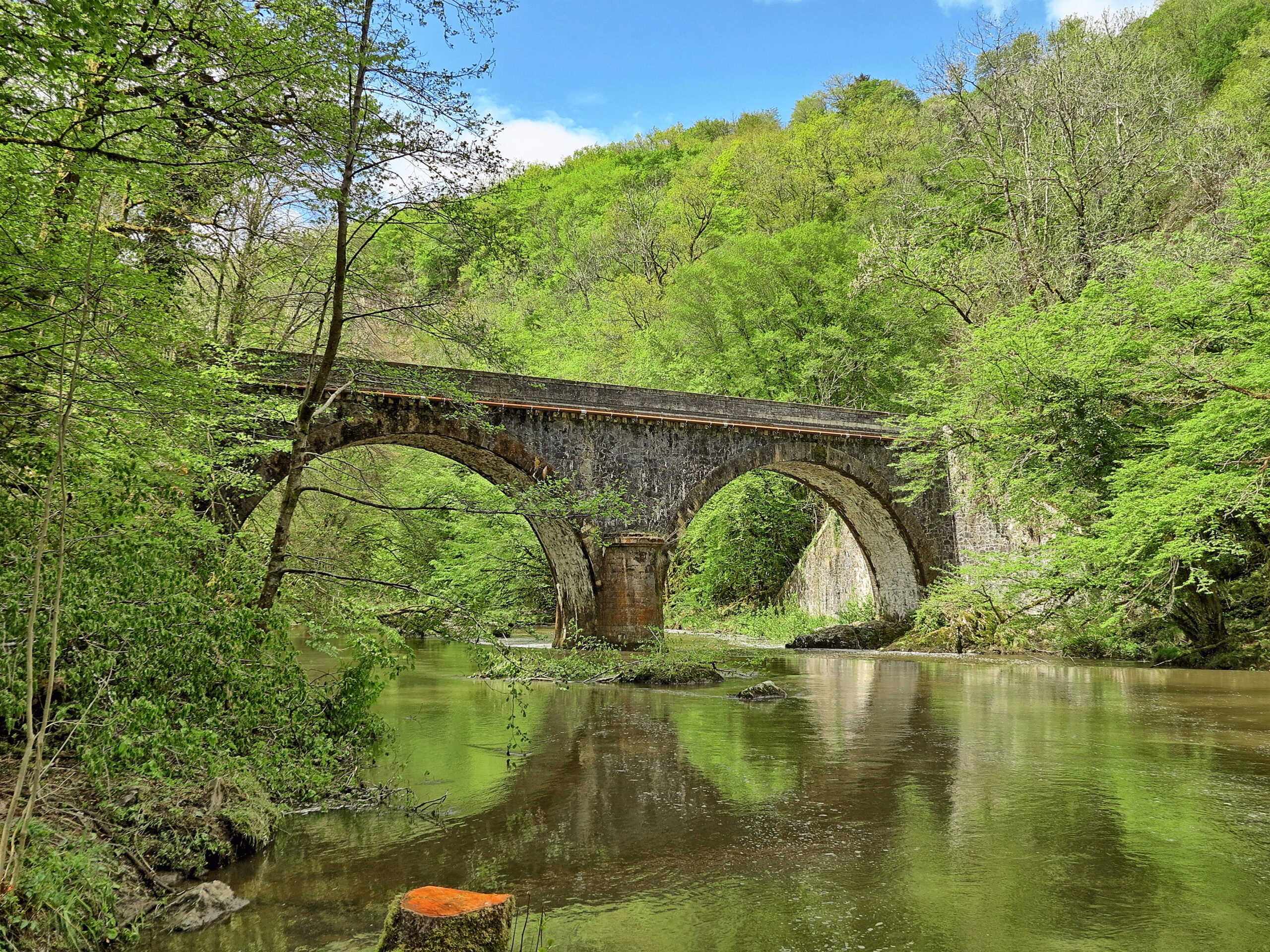 swimming tours france