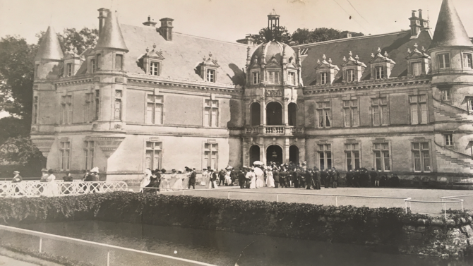 Weddings at the Chateau de Bourneau