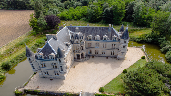 Tree-planting at the Chateau de Bourneau