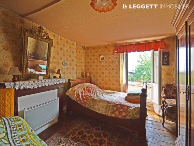 Bargain Buys 11 Houses for sale in Dordogne for under €100,000